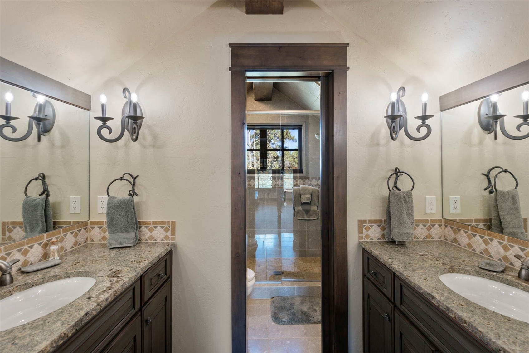 984 Gold Run Road Property Photo 23
