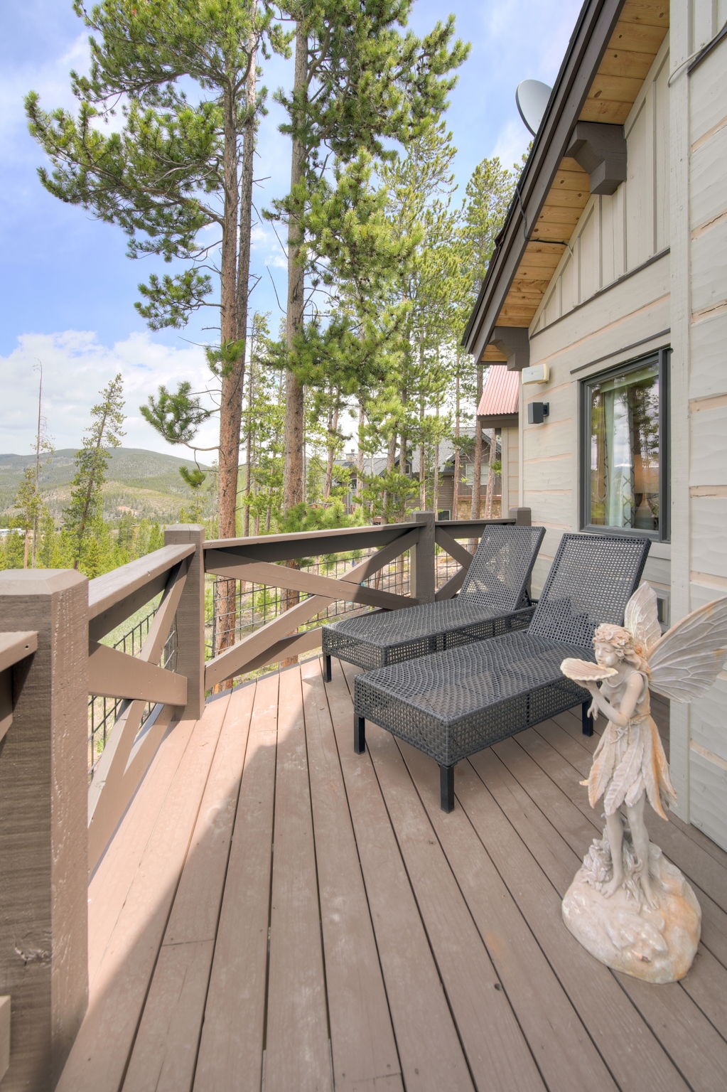 419 Silver Circle Property Photo 8
