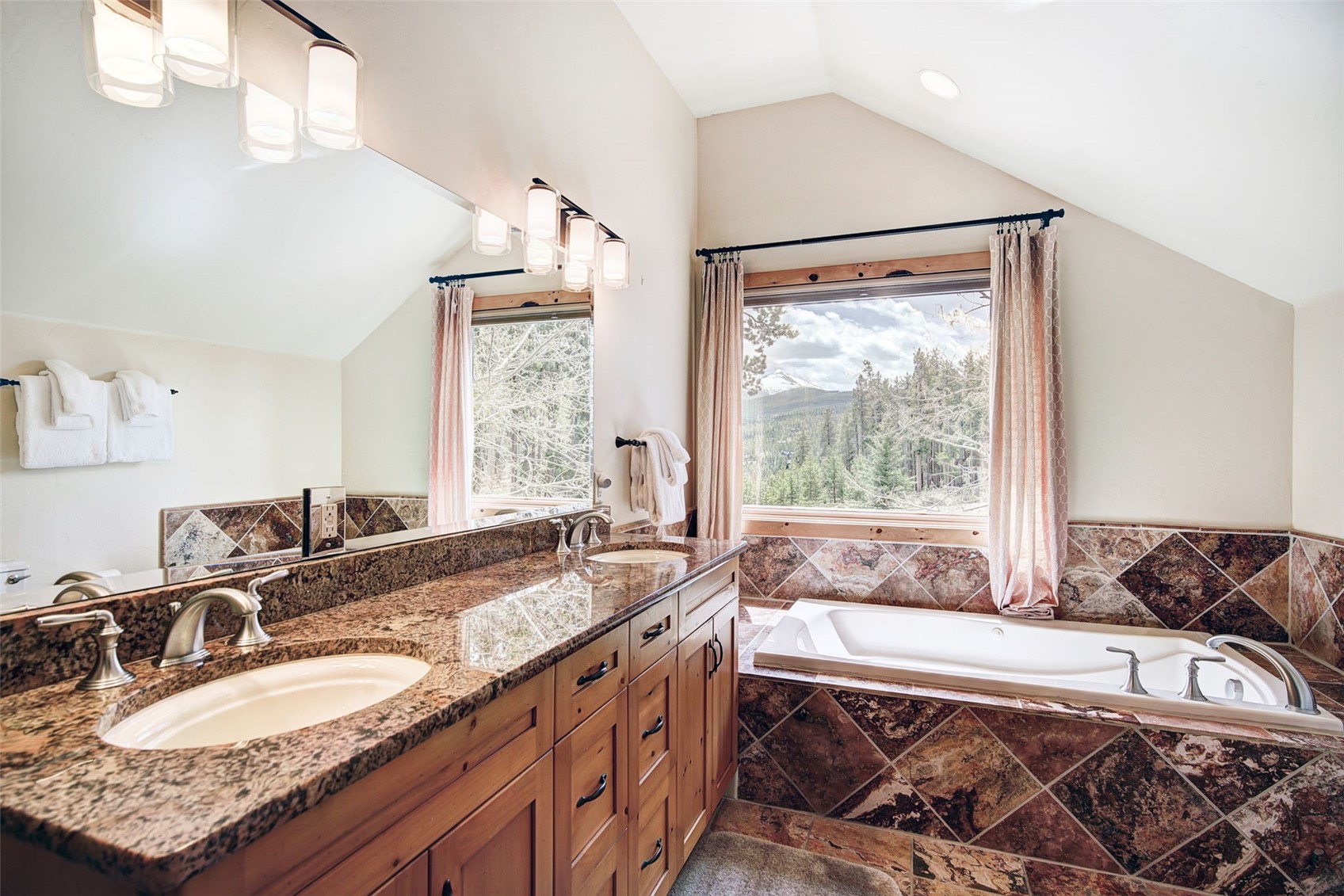 419 Silver Circle Property Photo 19