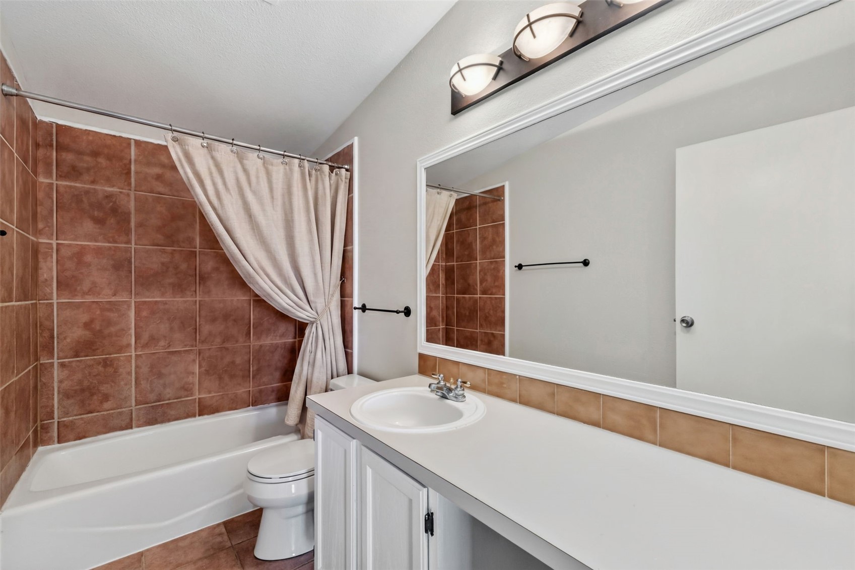 631 Summit Drive Property Photo 14