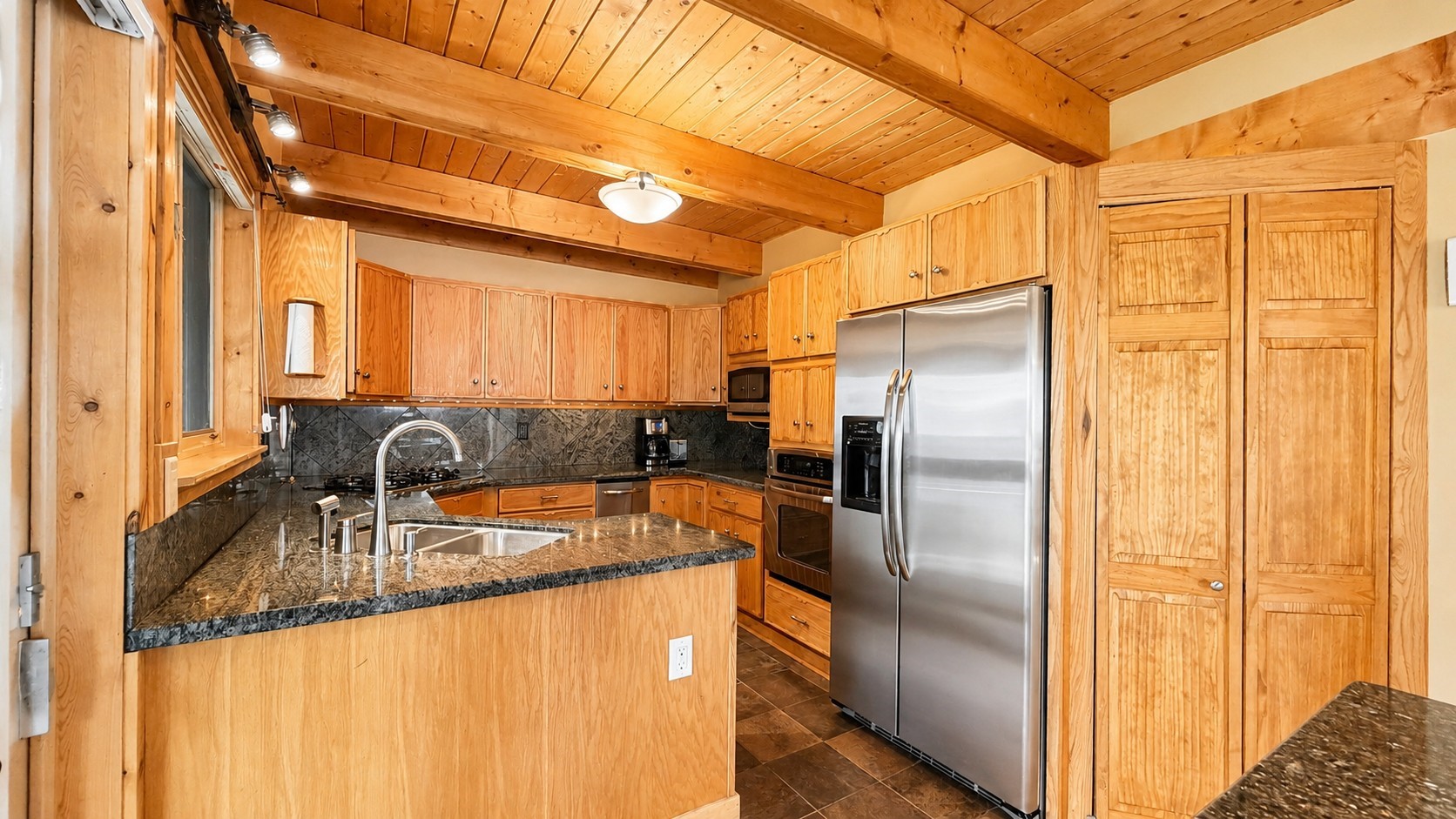 203 Lone Hand Way Property Photo 11