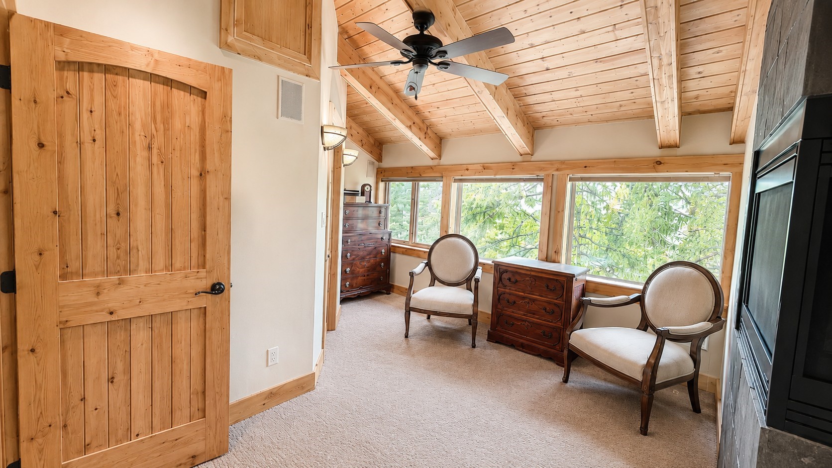 203 Lone Hand Way Property Photo 15