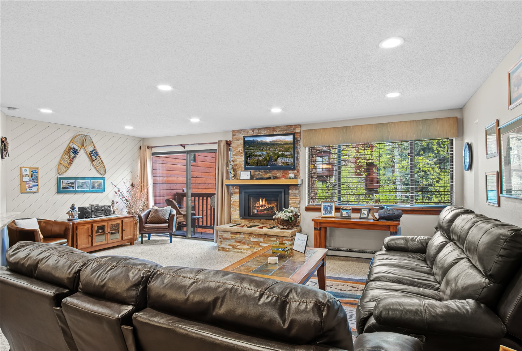350 Four Oclock Road D Property Photo 2
