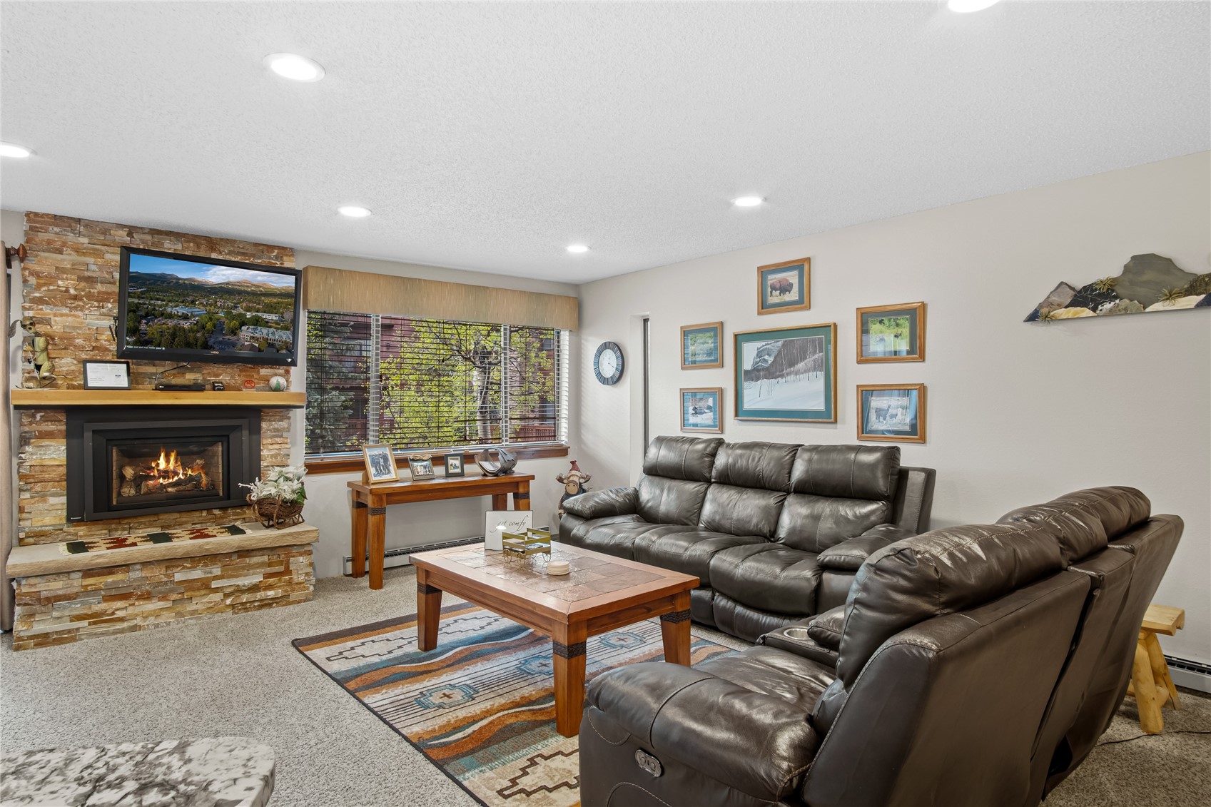 350 Four Oclock Road D Property Photo 4