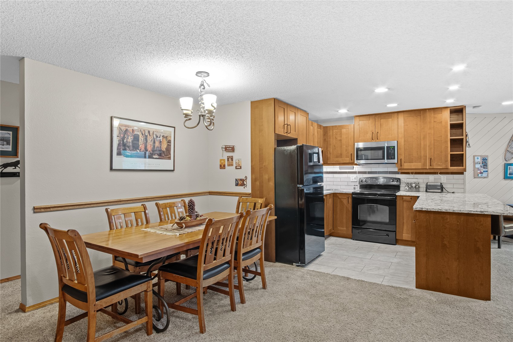 350 Four Oclock Road D Property Photo 13