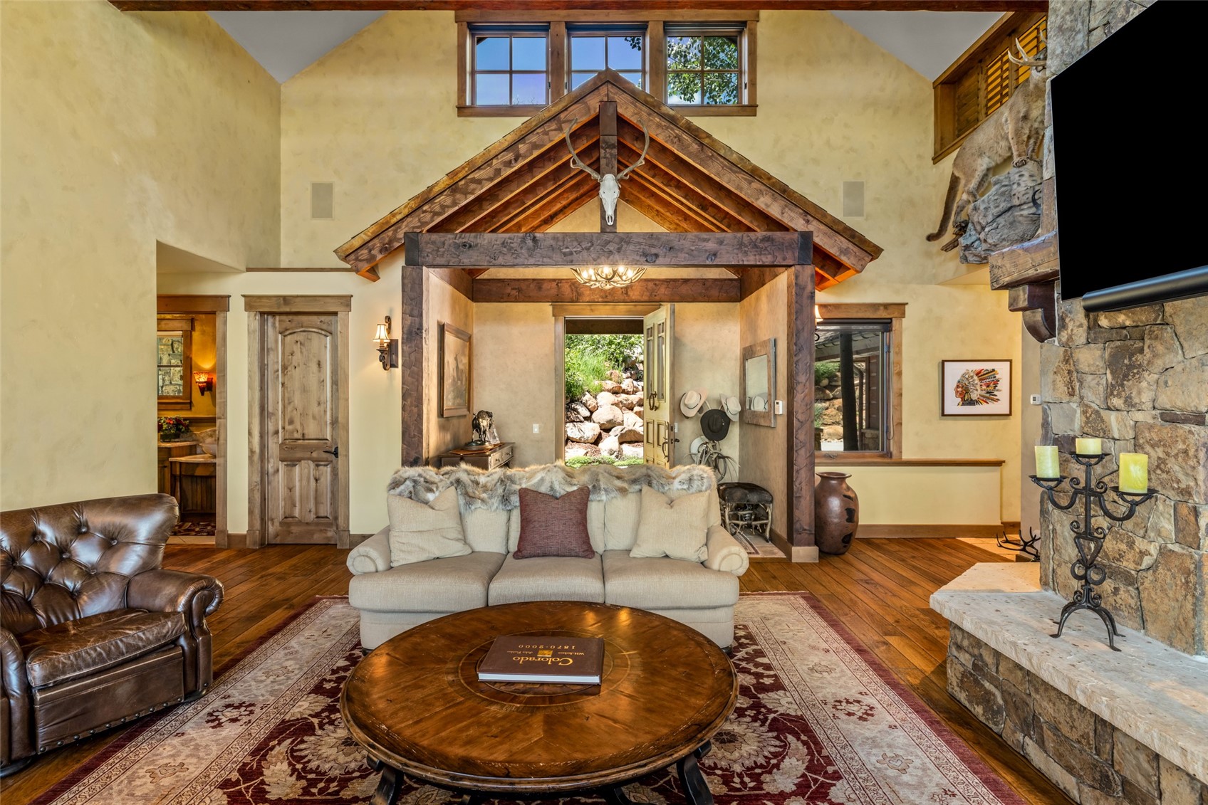 31050 Sweetwater Drive Property Photo 4