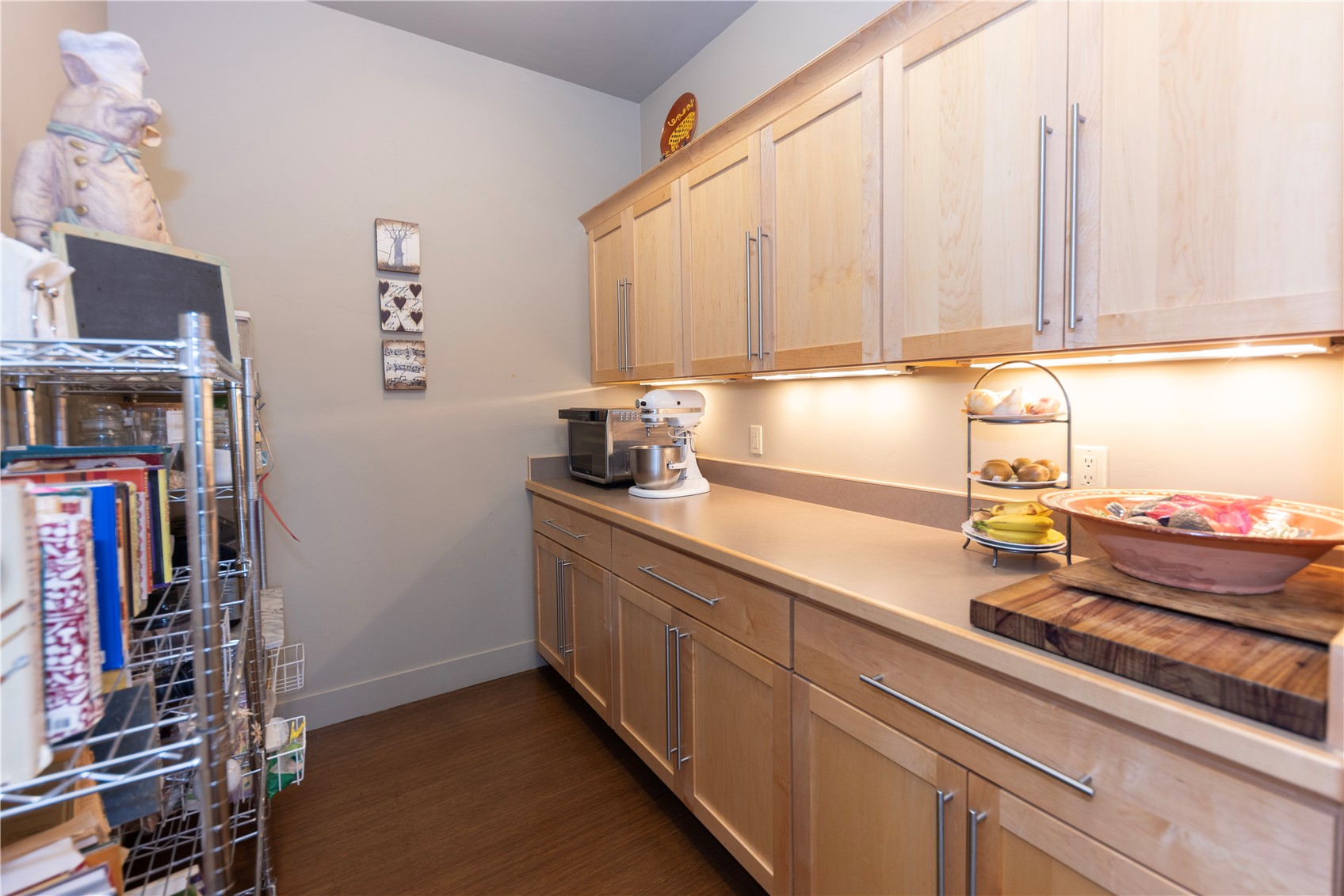 354 Ensign Drive Property Photo 13