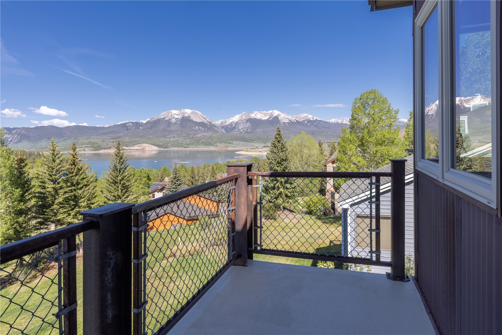 354 Ensign Drive Property Photo 18