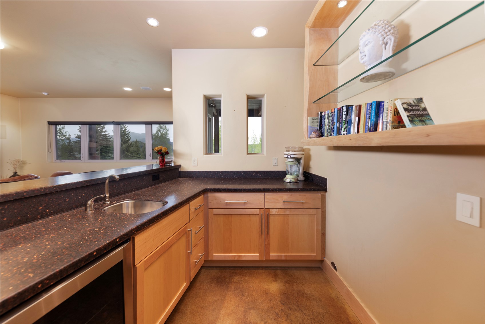354 Ensign Drive Property Photo 28