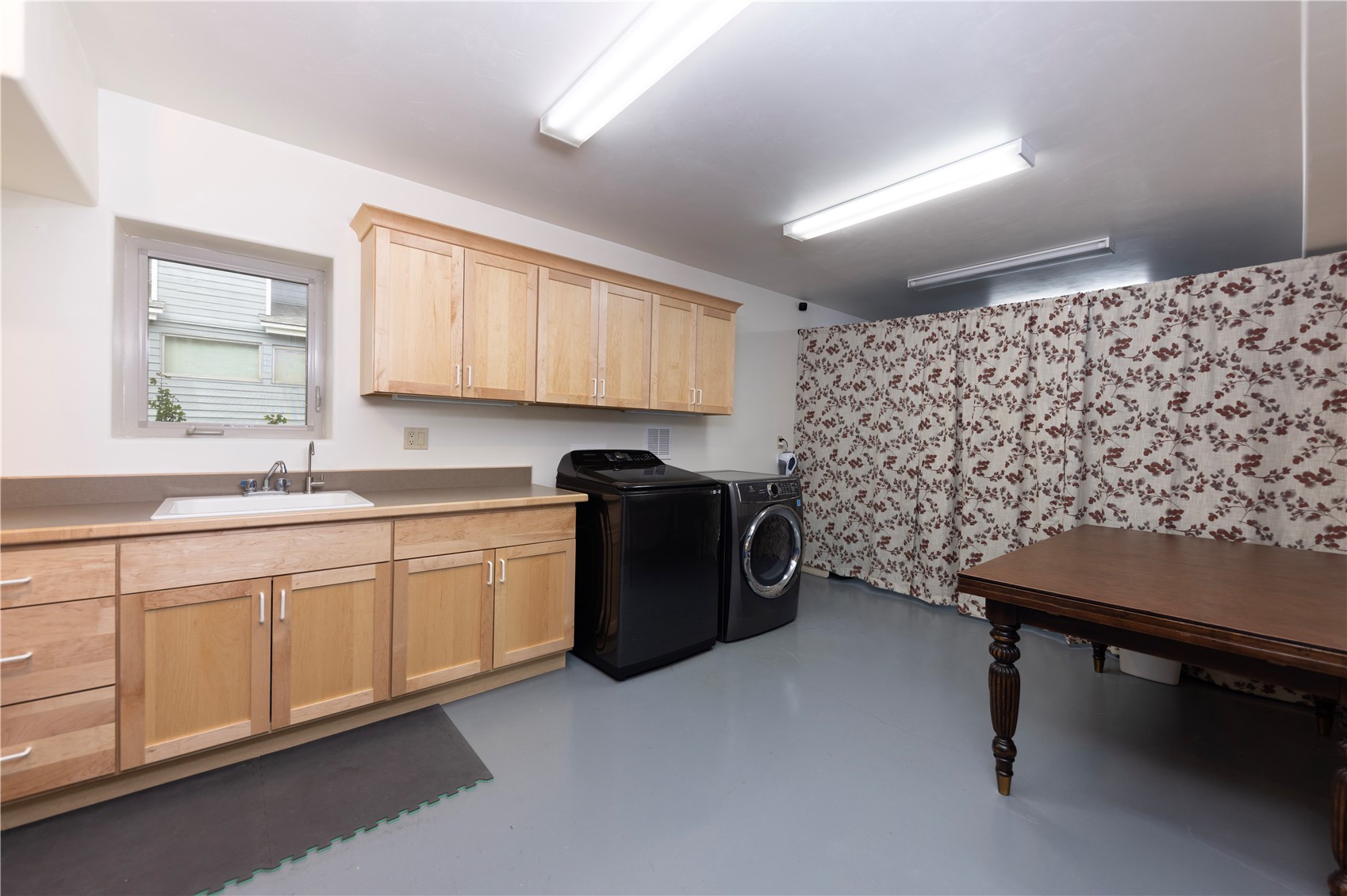 354 Ensign Drive Property Photo 48