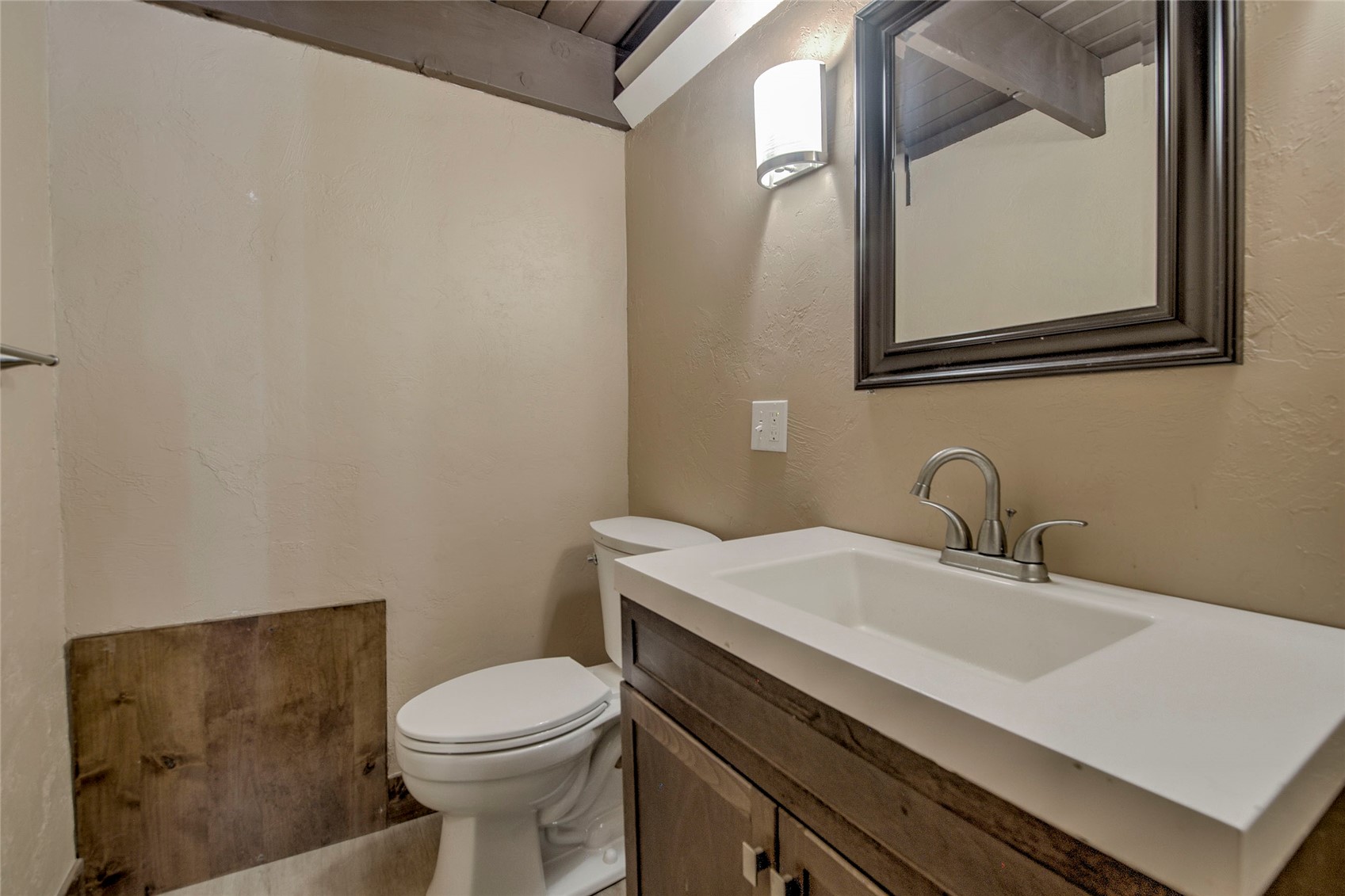 304 S High Street 4 Property Photo 26