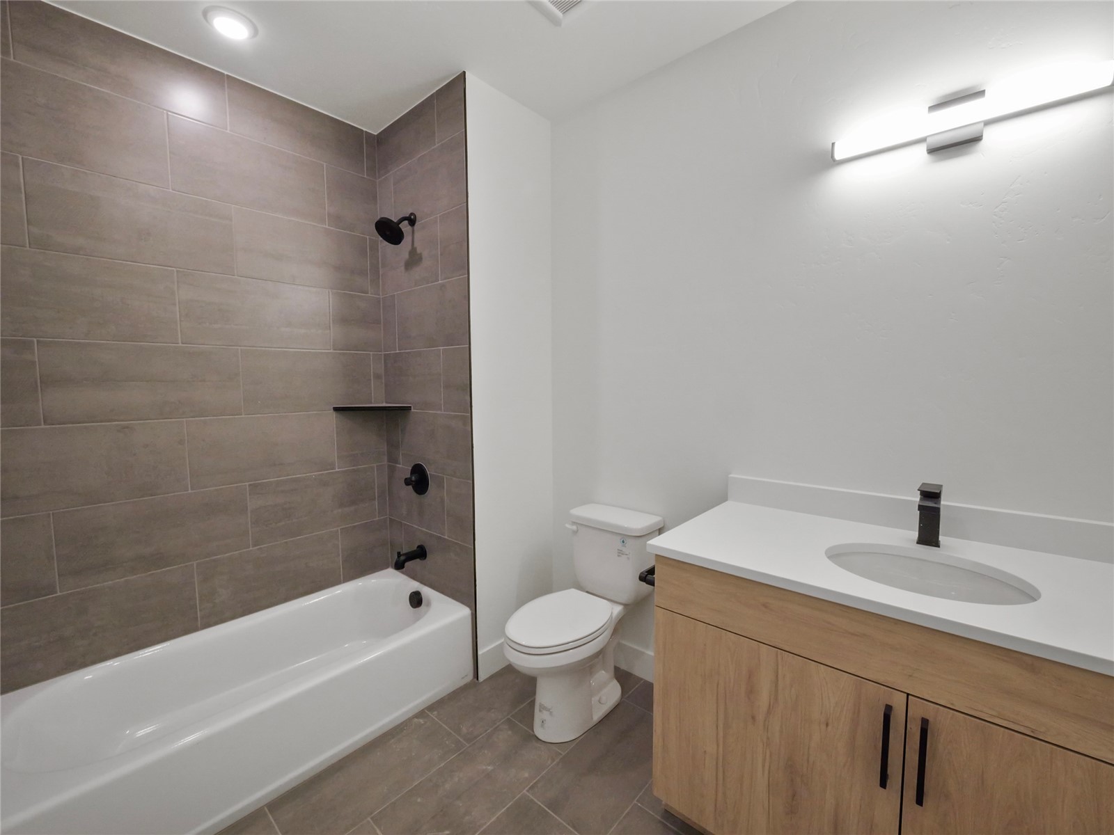 740 Blue River Parkway E2 Property Photo 5