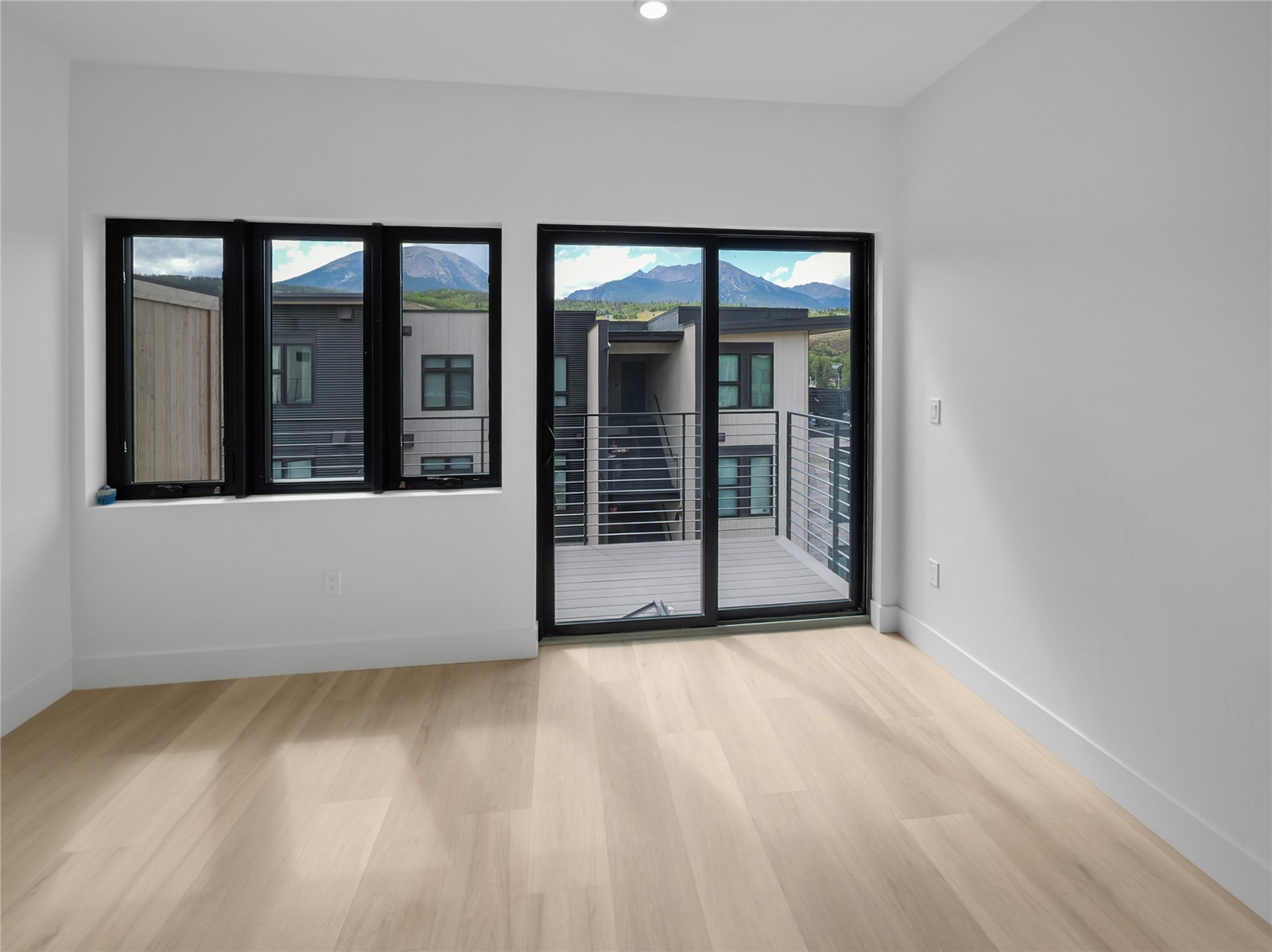 740 Blue River Parkway E2 Property Photo 13