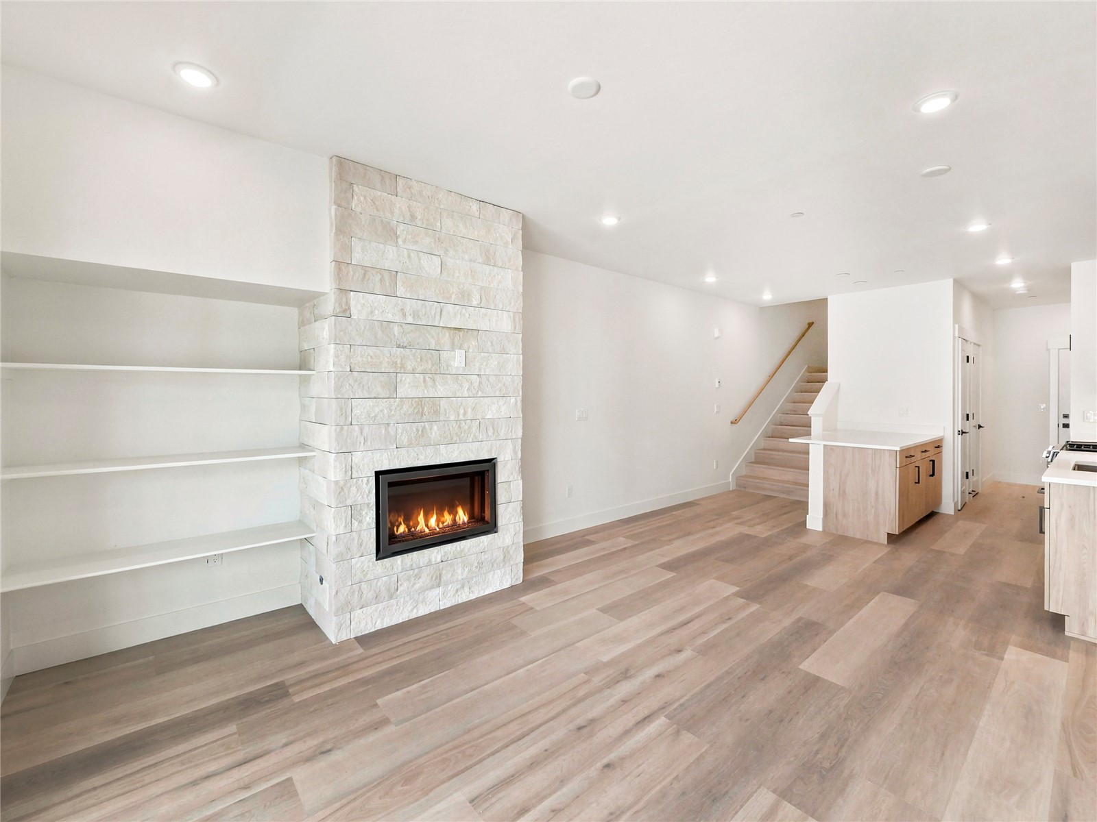 740 Blue River Parkway E9 Property Photo 4