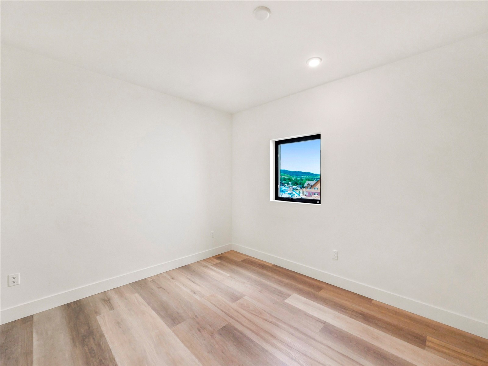 740 Blue River Parkway E9 Property Photo 5