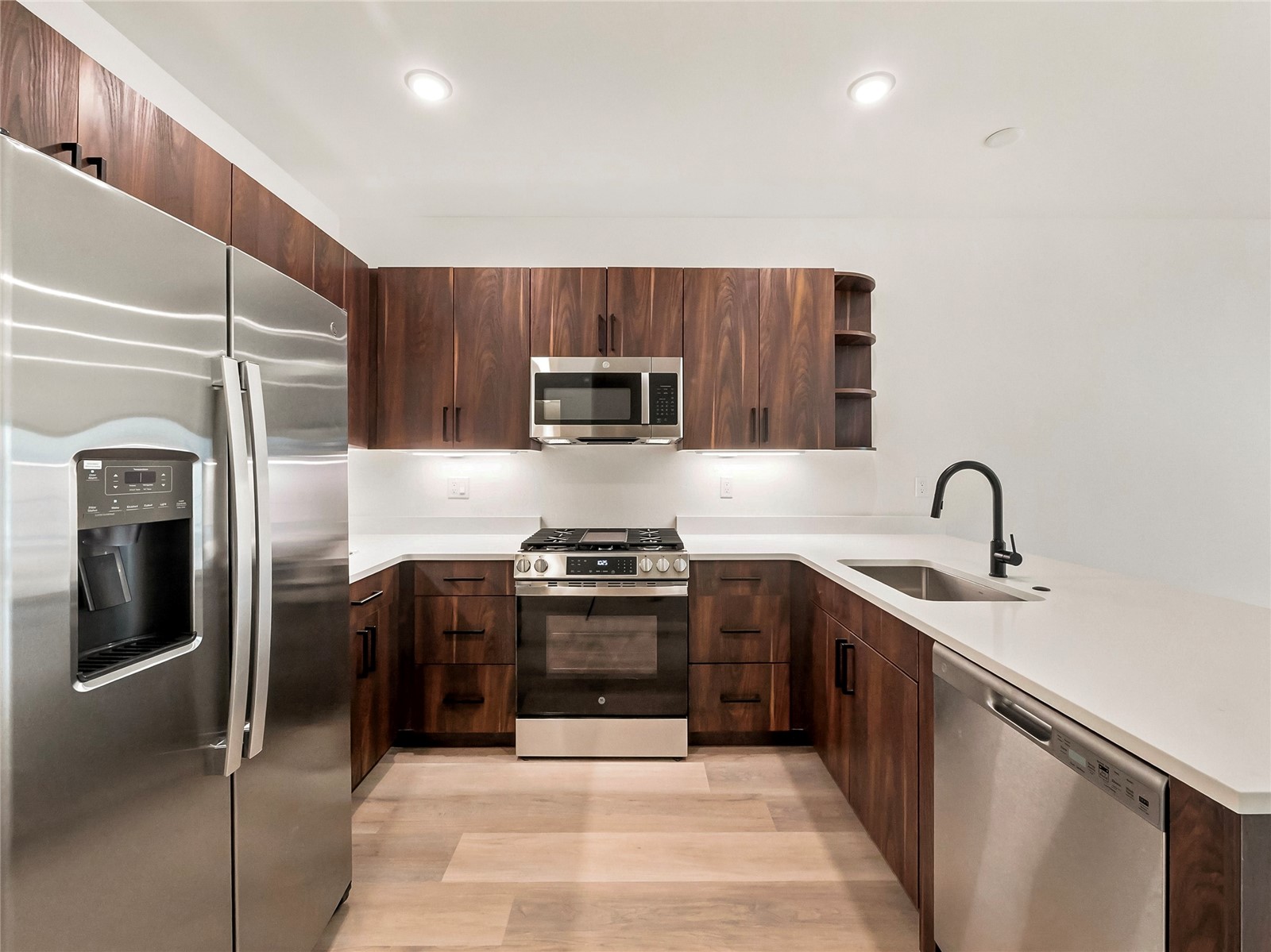 740 Blue River Parkway E10 Property Photo 2