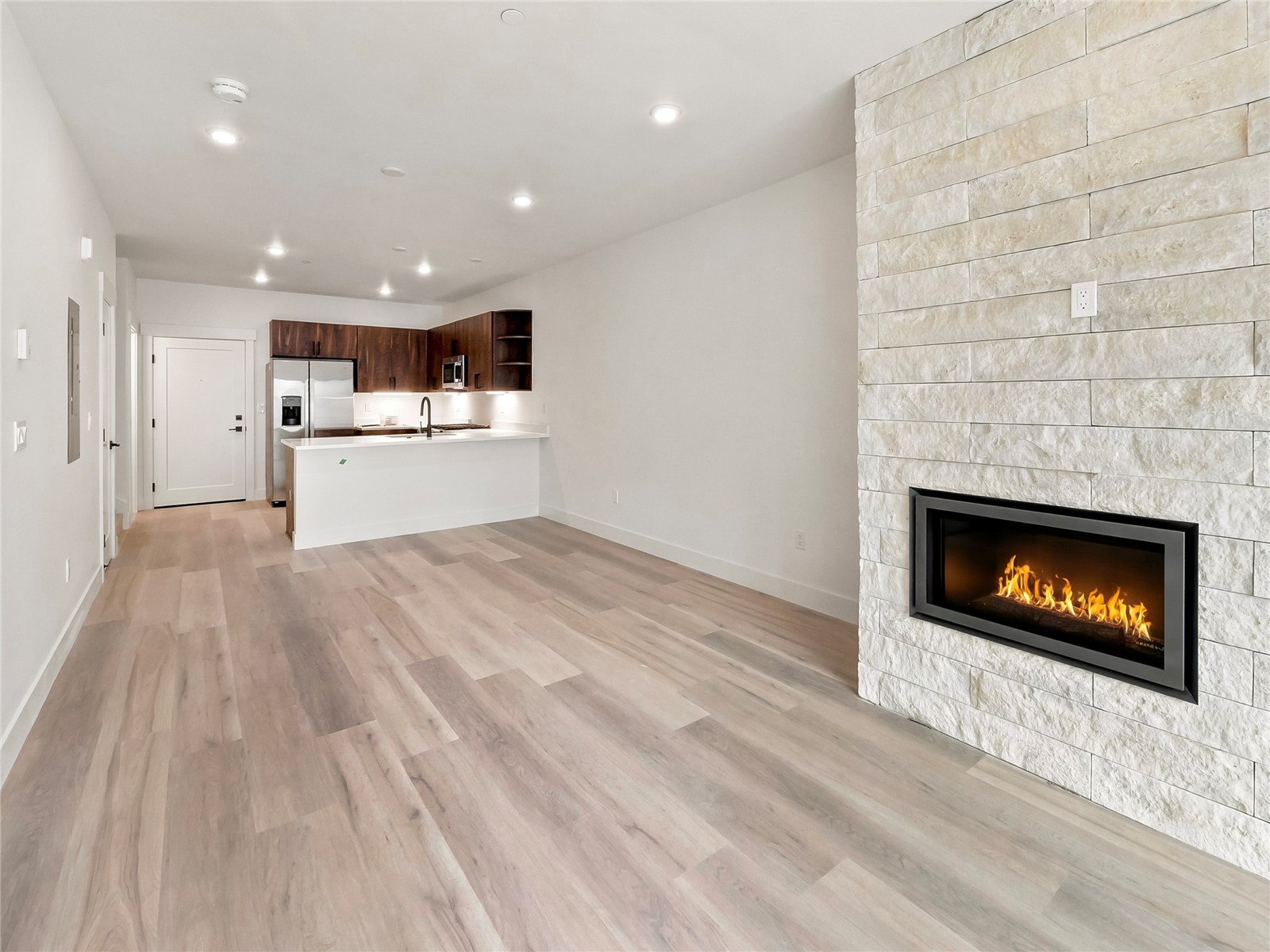 740 Blue River Parkway E10 Property Photo 7