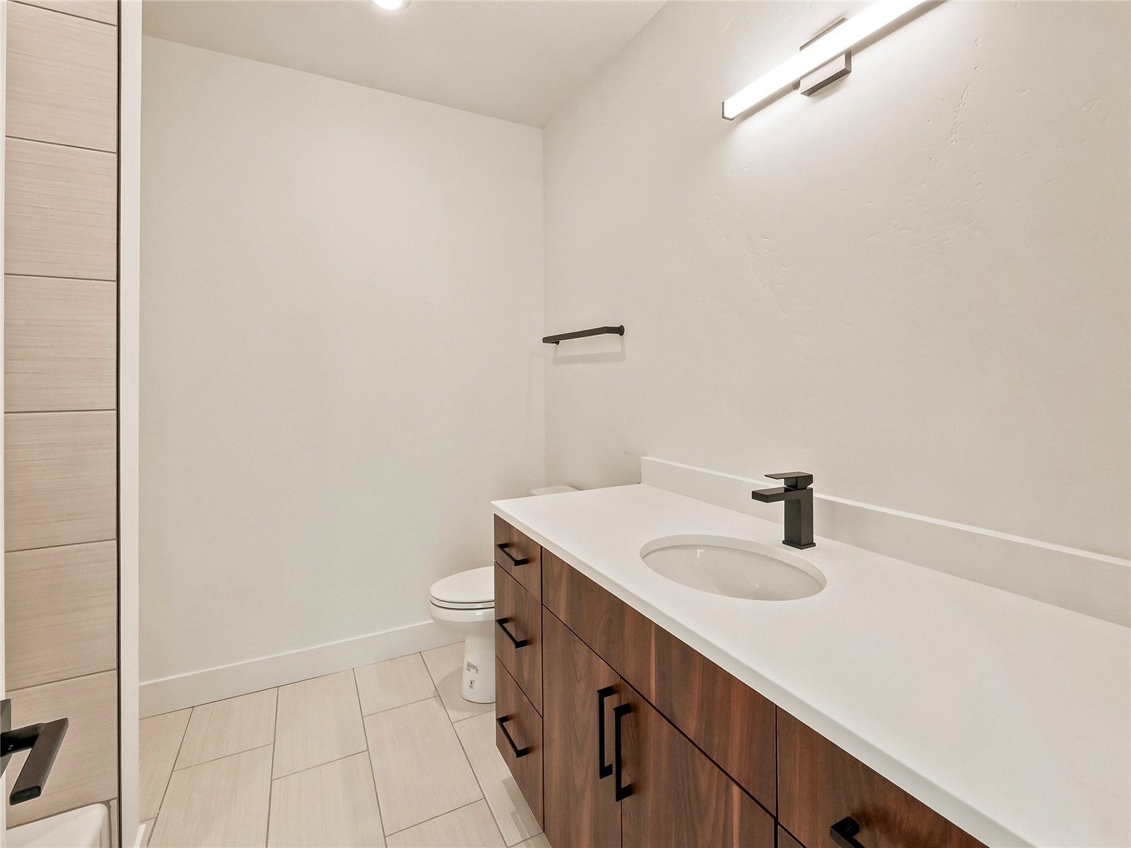 740 Blue River Parkway E10 Property Photo 13