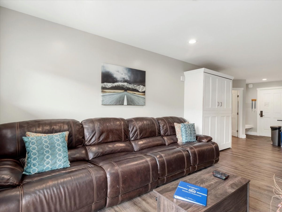 20 Hunki Dori Court 2295 Property Photo 6