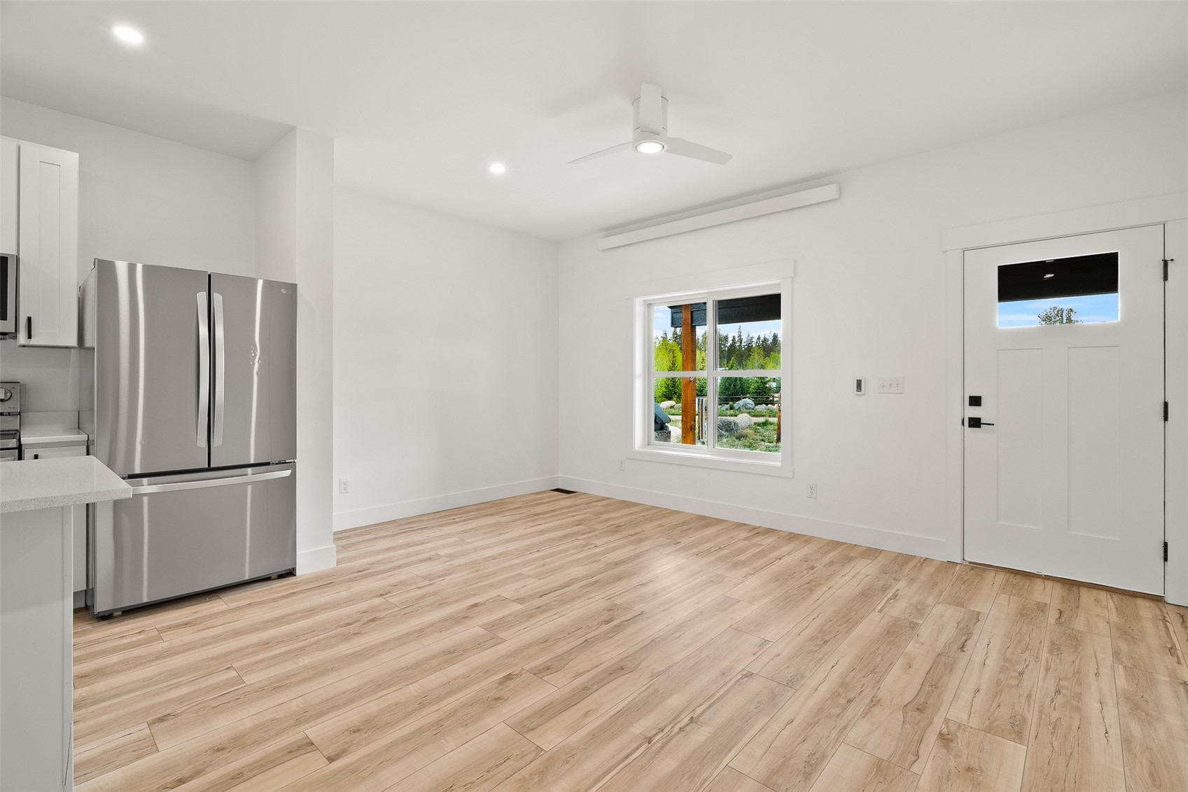 42 Sun Rock Drive B Property Photo 3