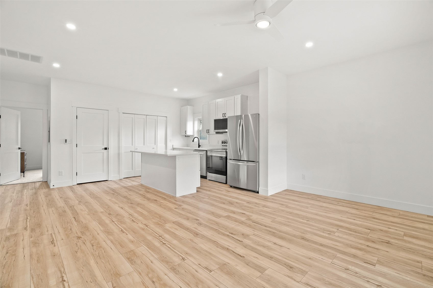 42 Sun Rock Drive B Property Photo 5