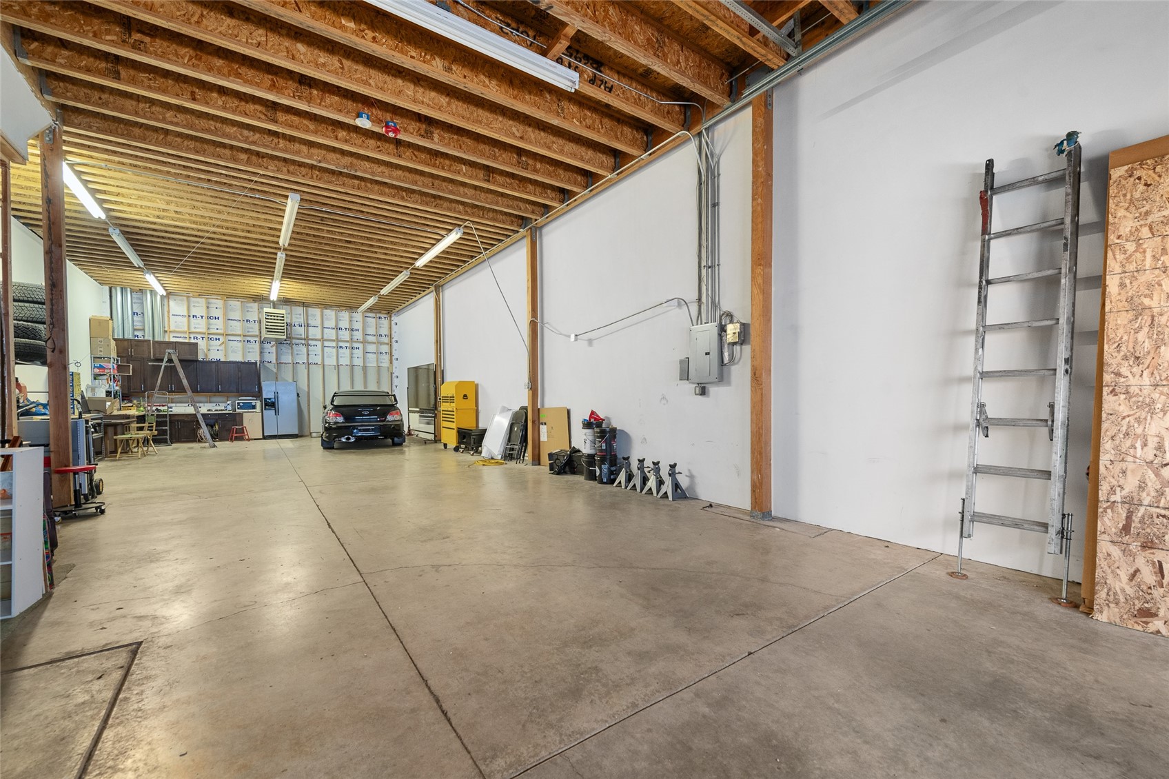 2570 Copper Ridge Drive B Property Photo 3