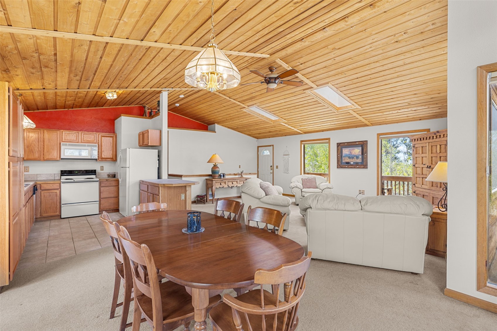 408 Foxtail Lane Property Photo 16