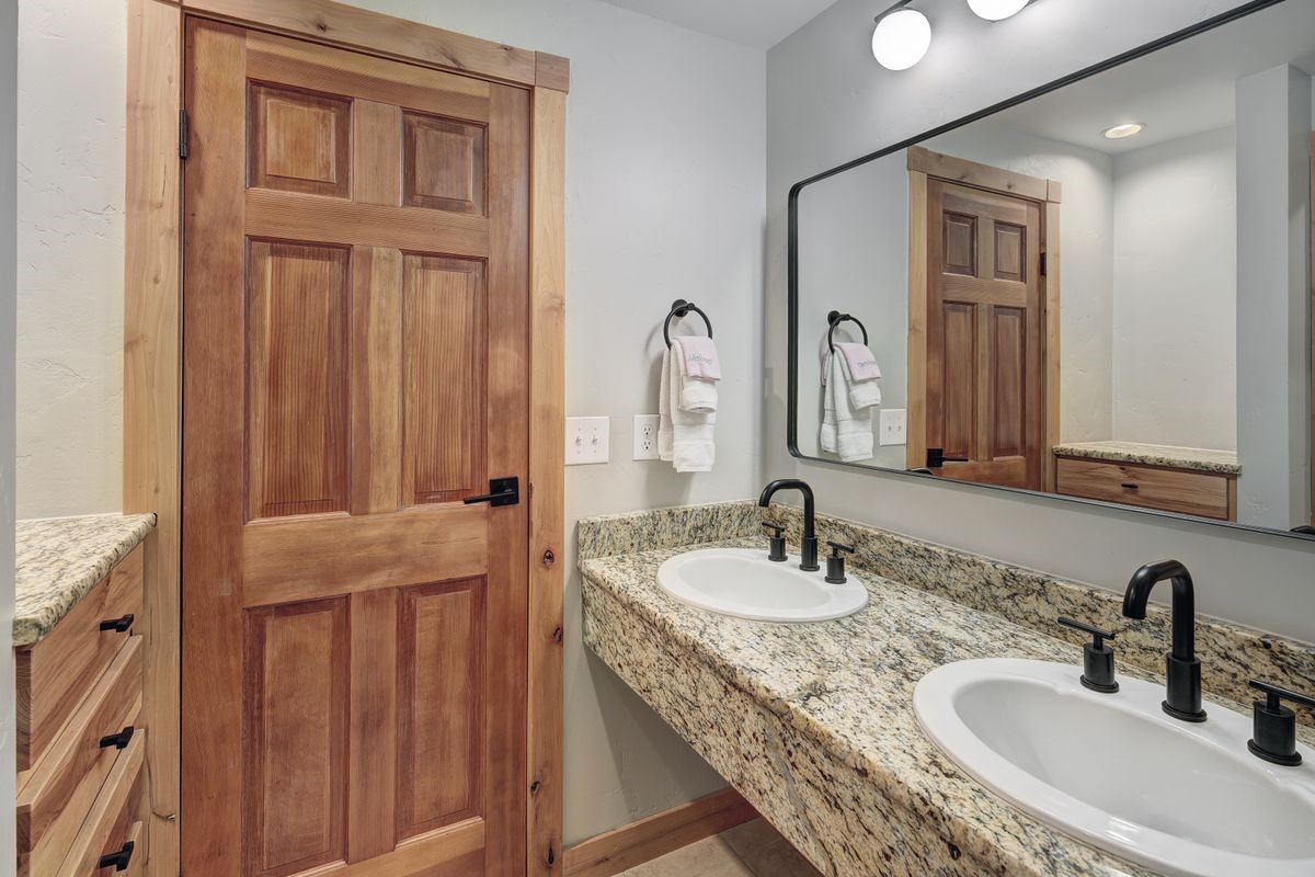 535 S Park Avenue 317 Property Photo 13