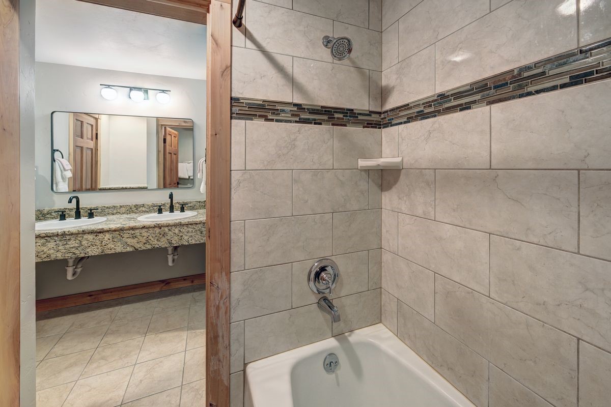 535 S Park Avenue 317 Property Photo 14