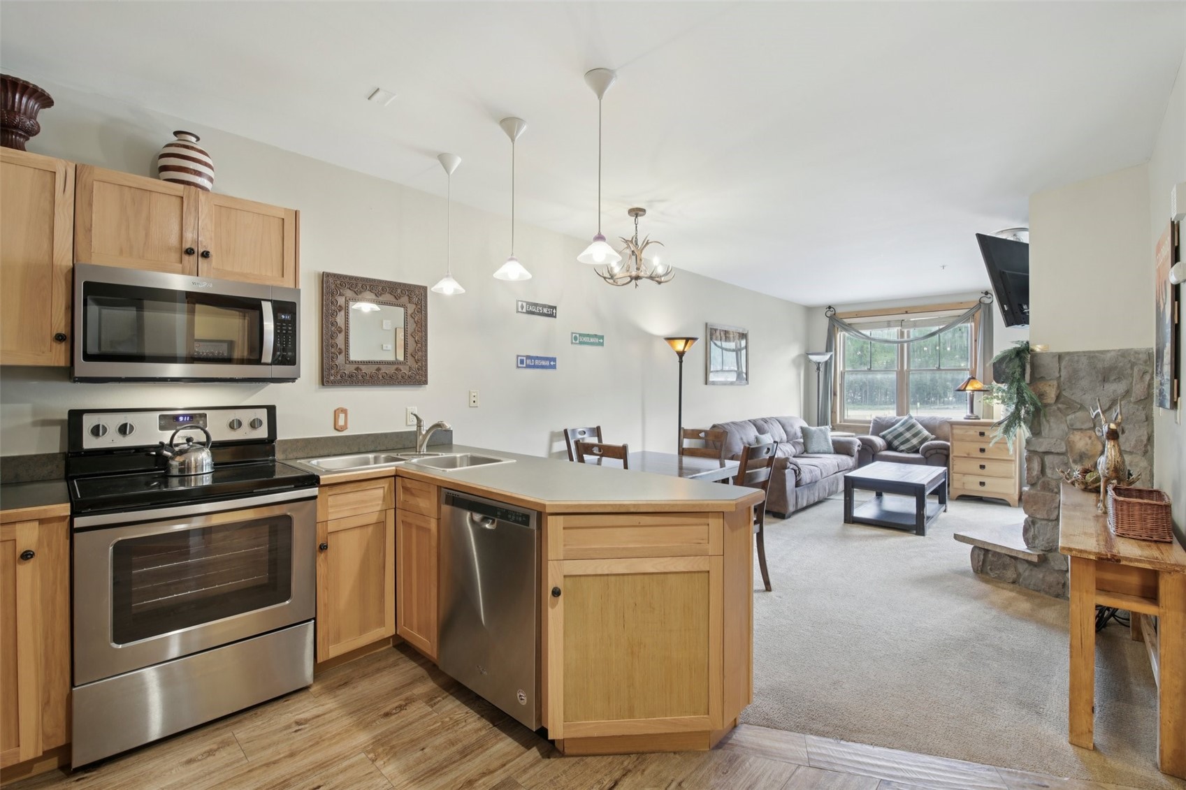 100 Dercum Square 8361 Property Photo 4