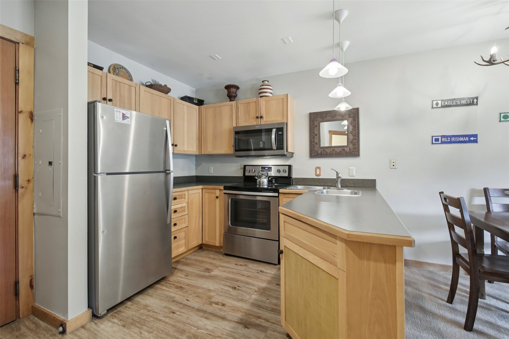 100 Dercum Square 8361 Property Photo 8