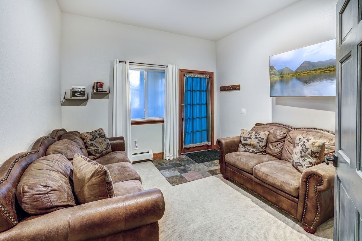 1095 Quartzville Road Property Photo 37