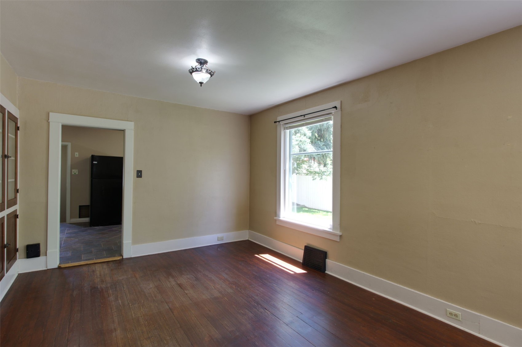 573 Taylor Street Property Photo 7