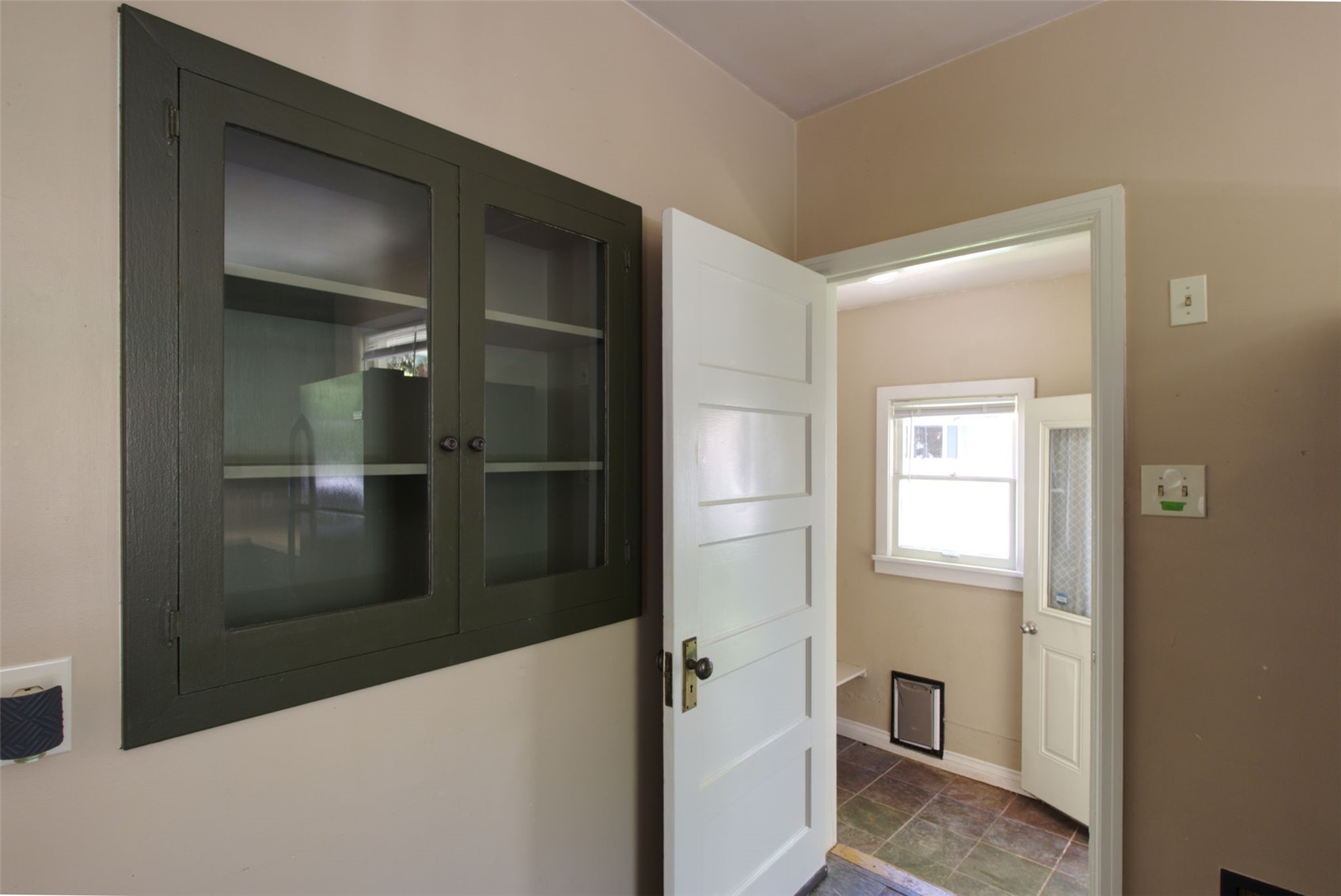 573 Taylor Street Property Photo 14