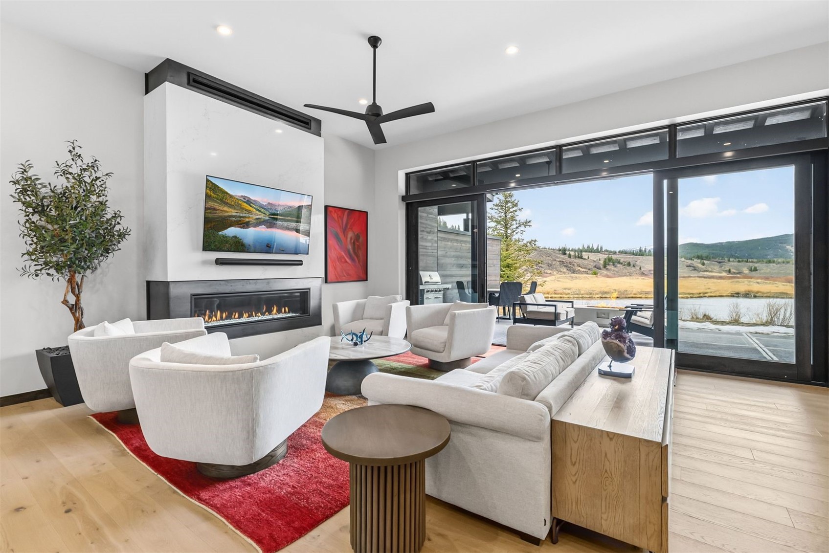 138 Monitor Drive Property Photo 12