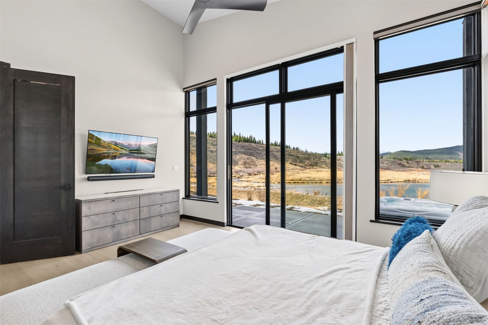 138 Monitor Drive Property Photo 19