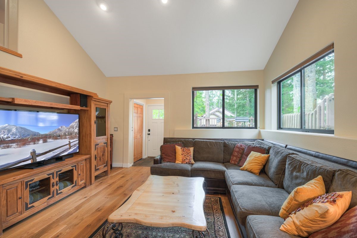 114 Park Forest Drive Property Photo 4