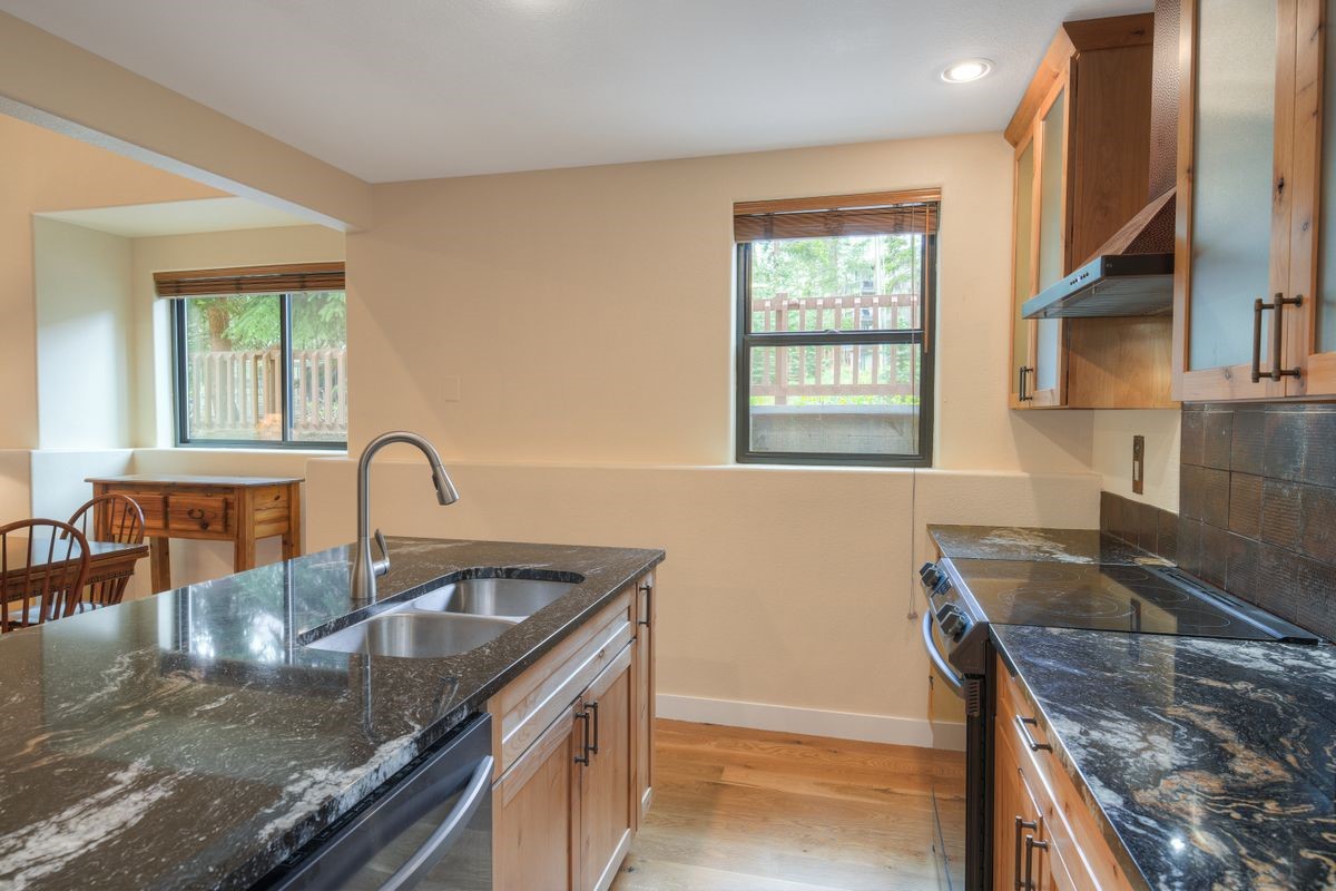 114 Park Forest Drive Property Photo 11