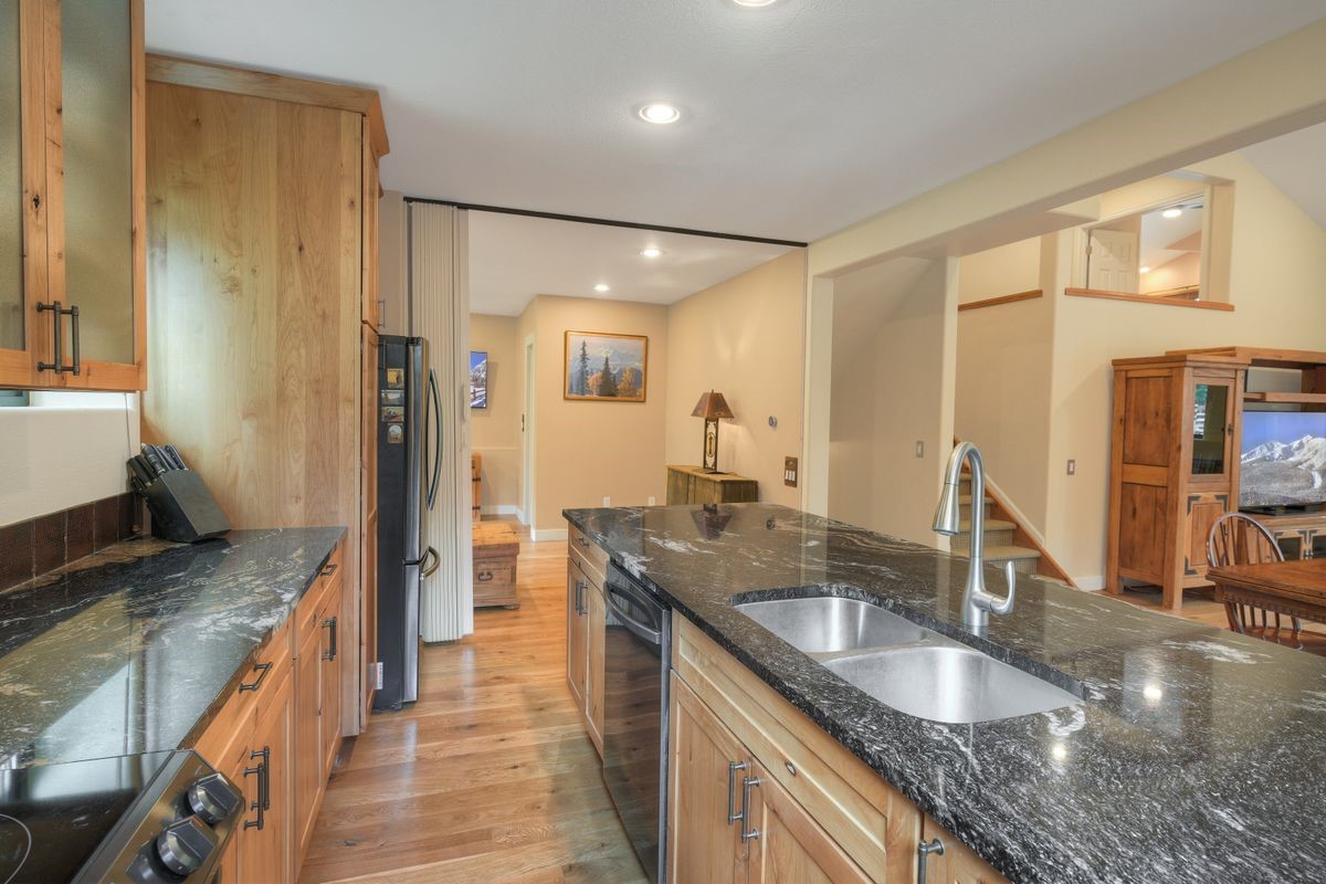 114 Park Forest Drive Property Photo 13