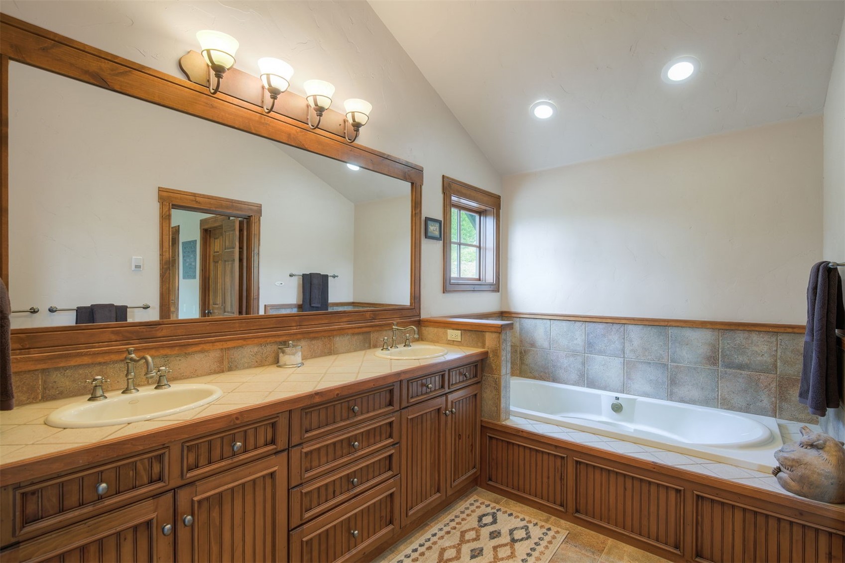 238 Highlands Drive Property Photo 28