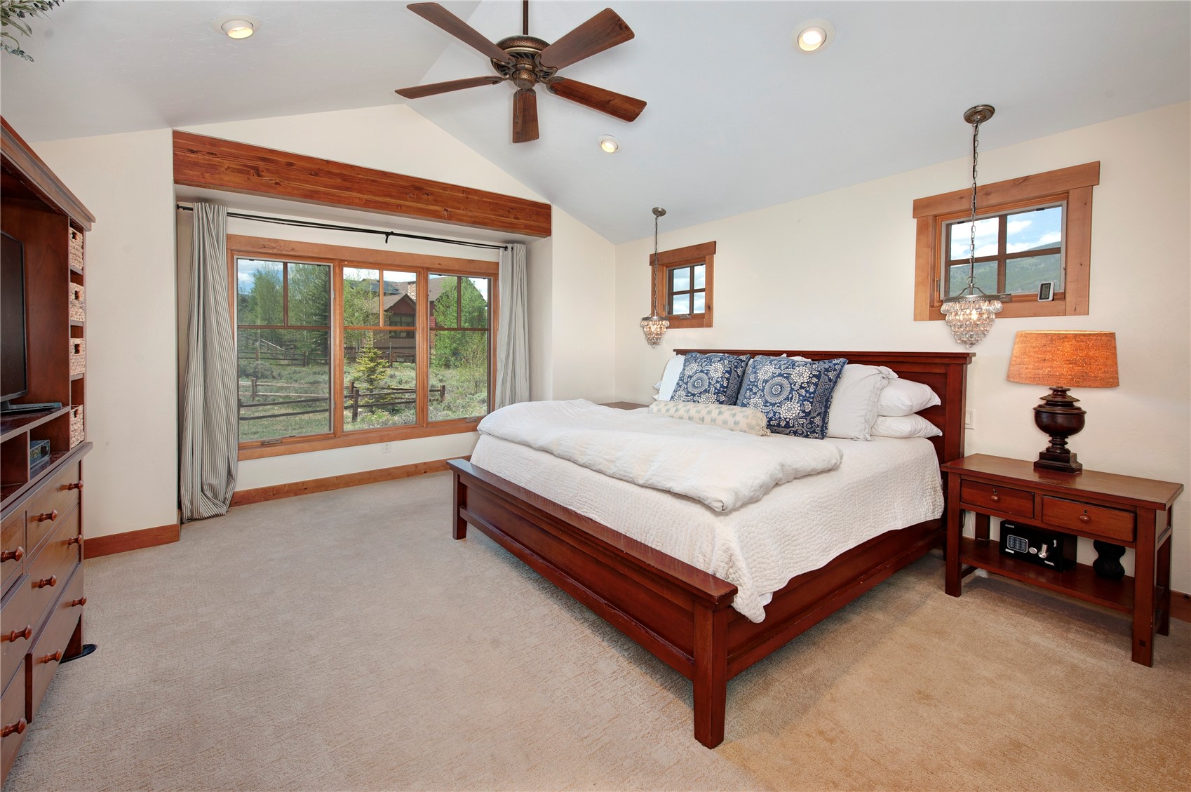 34 Snow Peak Court Property Photo 27