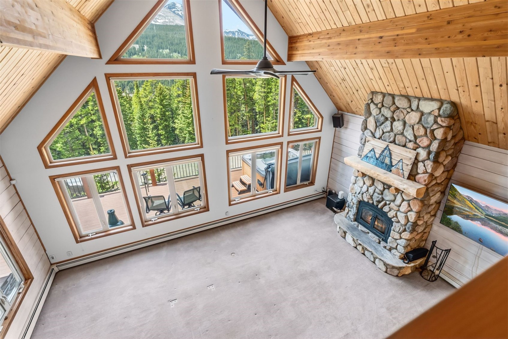 1043 Range Road Property Photo