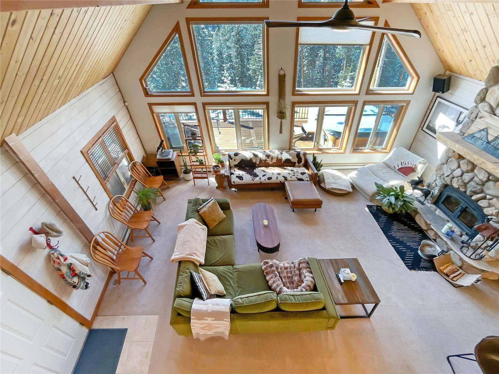 1043 Range Road Property Photo 6
