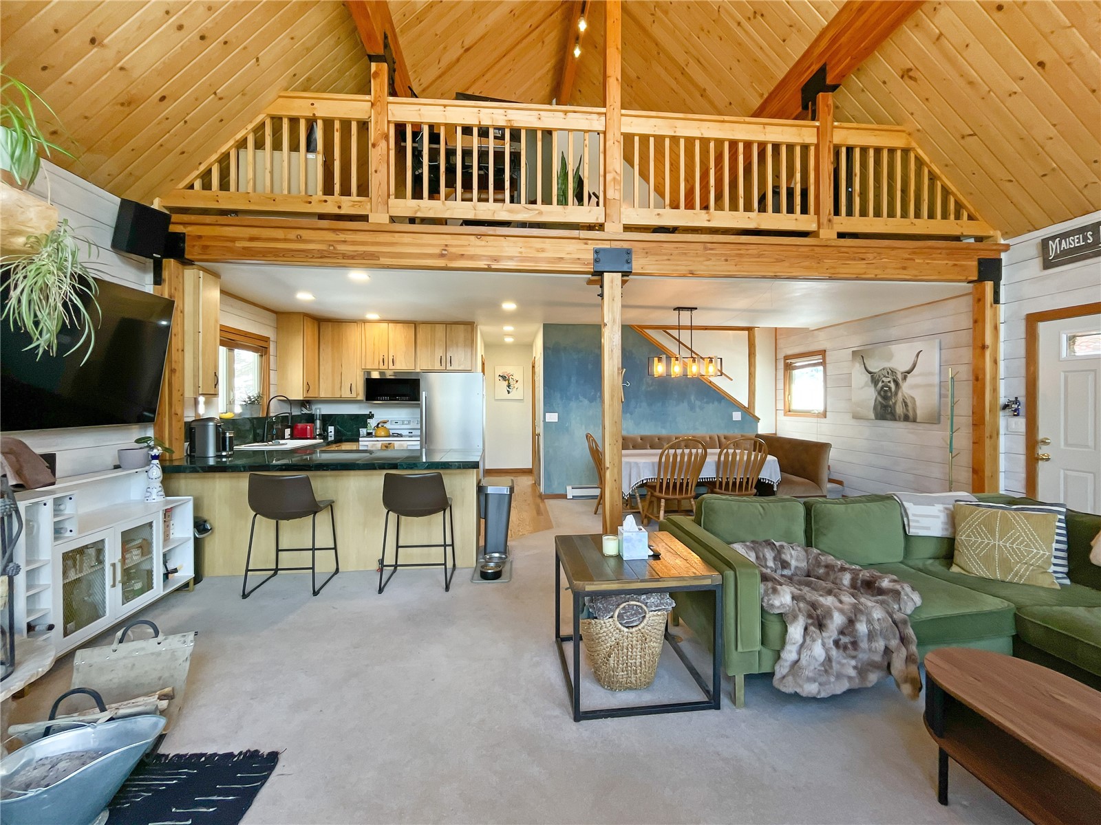 1043 Range Road Property Photo 7