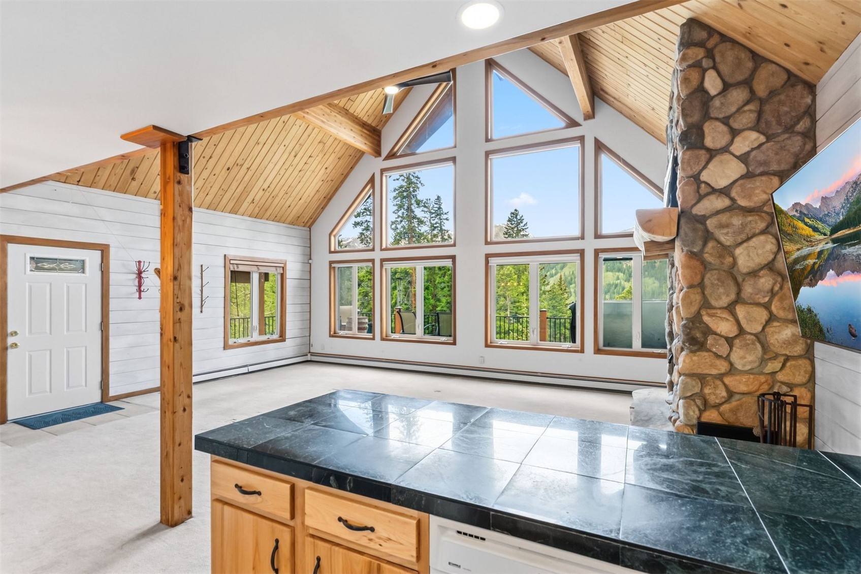 1043 Range Road Property Photo 14
