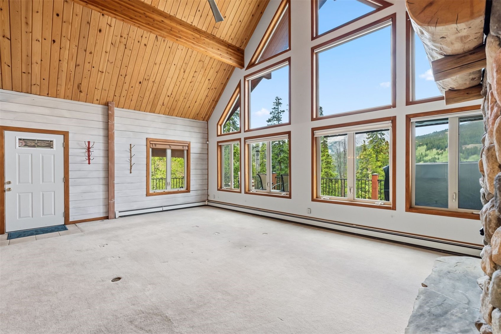 1043 Range Road Property Photo 43