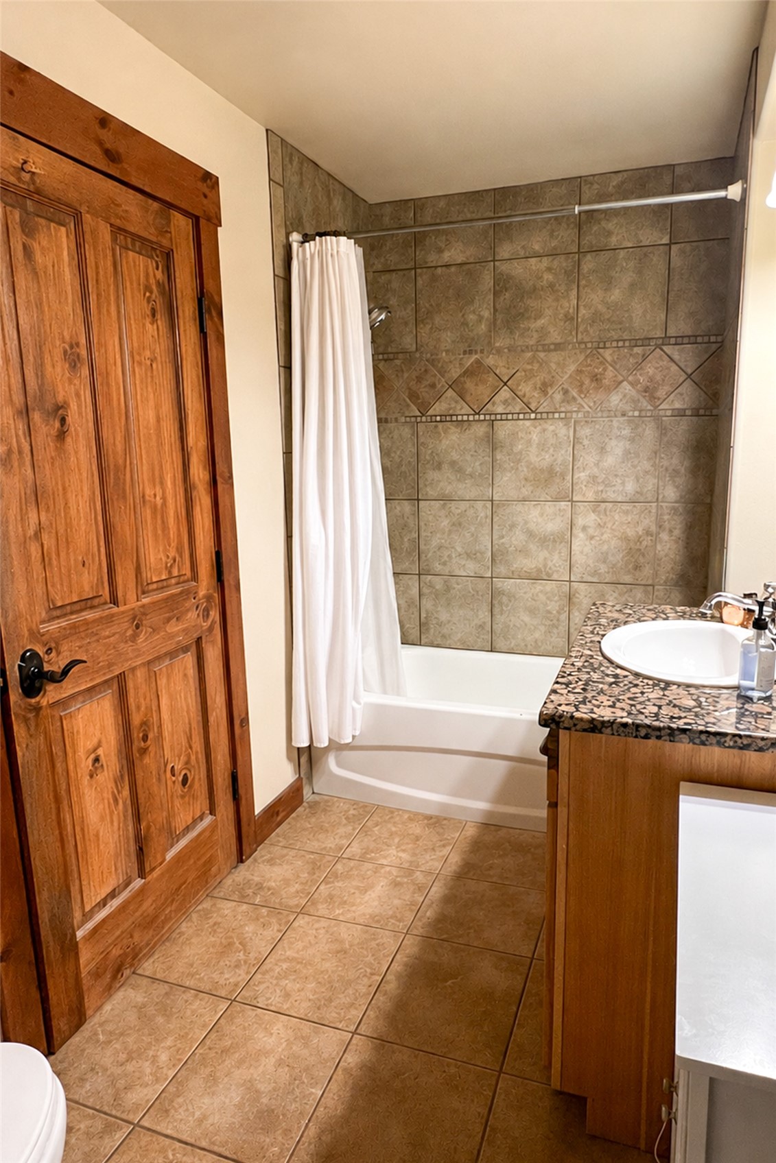 1169 Hilltop Parkway 302 Property Photo 7