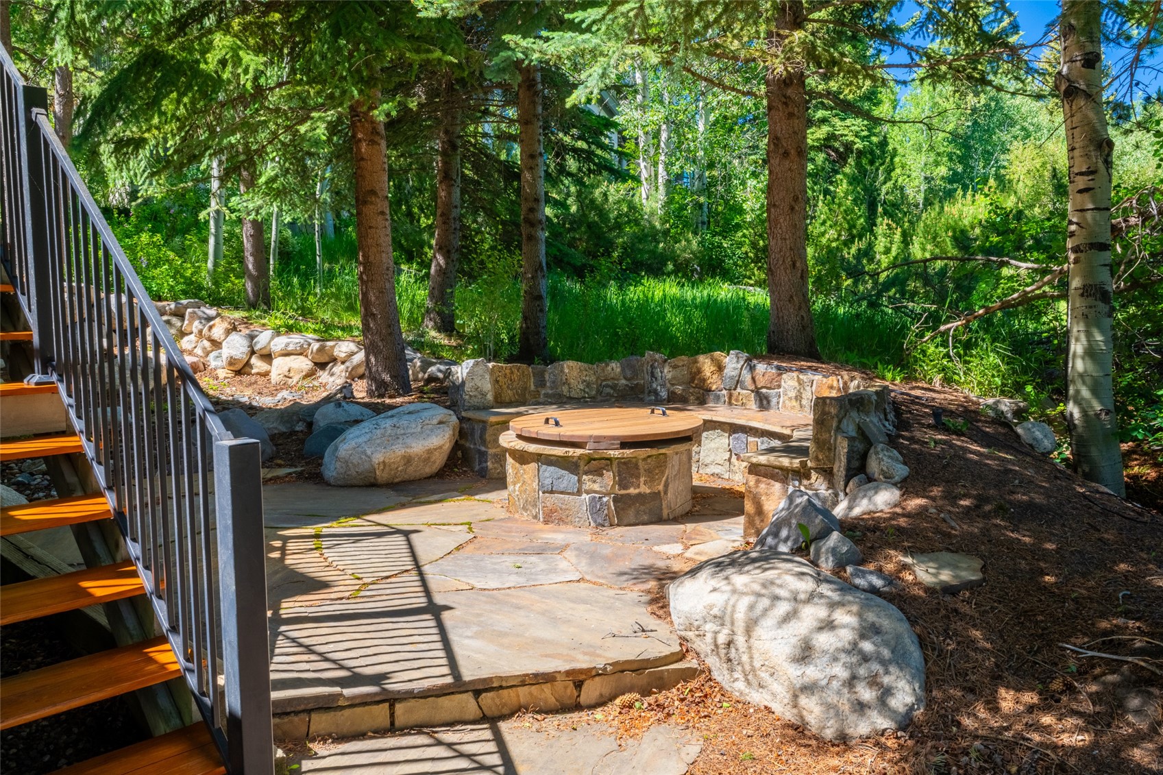 1031 Steamboat Boulevard Property Photo 7