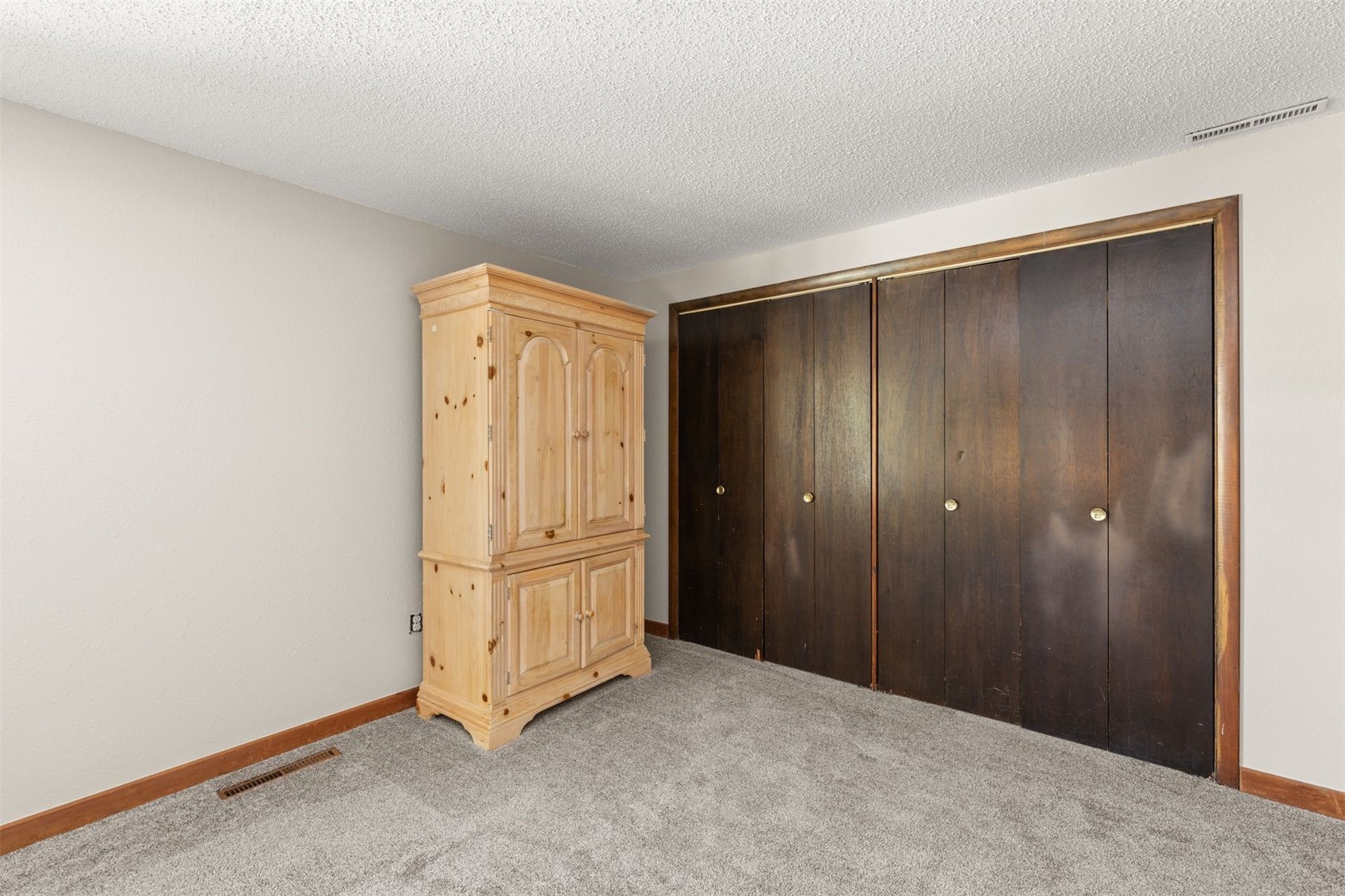 87 Flintstone Lane Property Photo 24