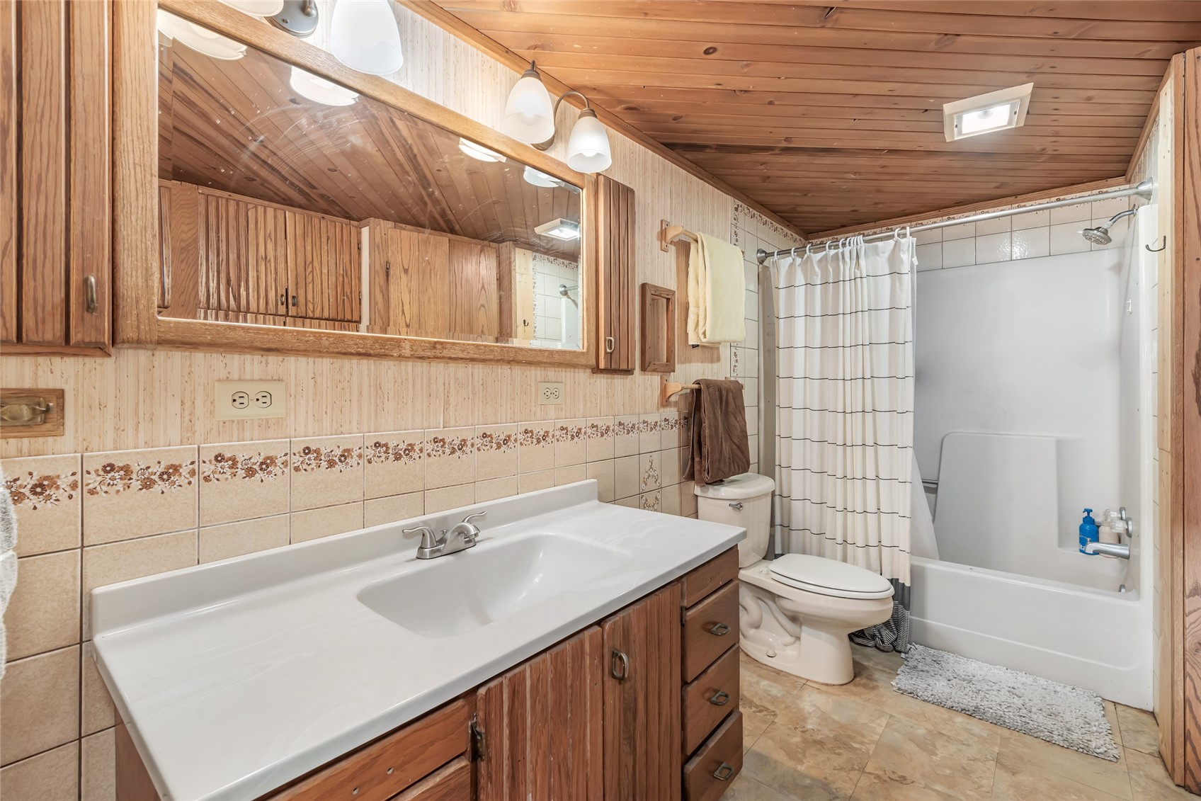 111 Missouri Avenue Property Photo 14